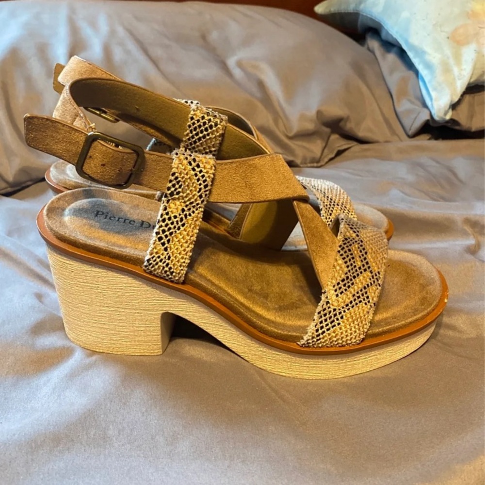 Block heel sandals size 8